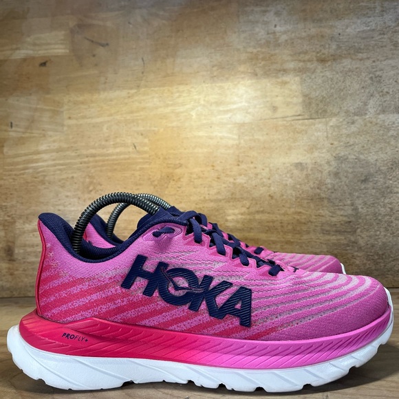Hoka One One Mach 5 Womens Size 9 Running Shoes Sneakers Raspberry Strawberry - Picture 1 of 12